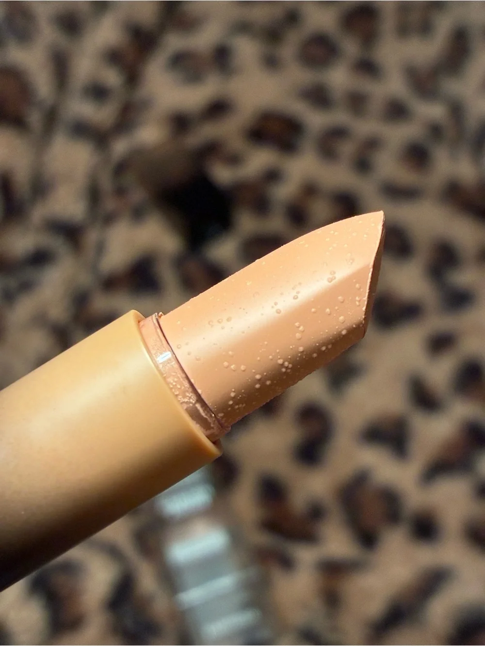 Discontinued Huda Beauty ‘Empress’ Bossy Browns Power Bullet Lipstick